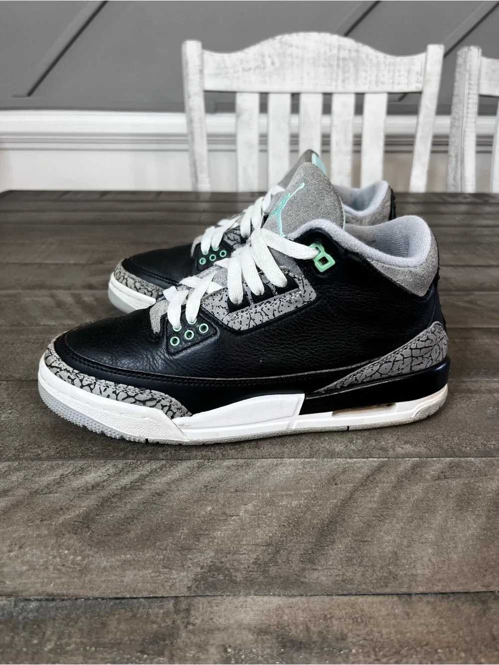Nike Air Jordan 3 Green Glow Sneakers Sz 5.5Y
